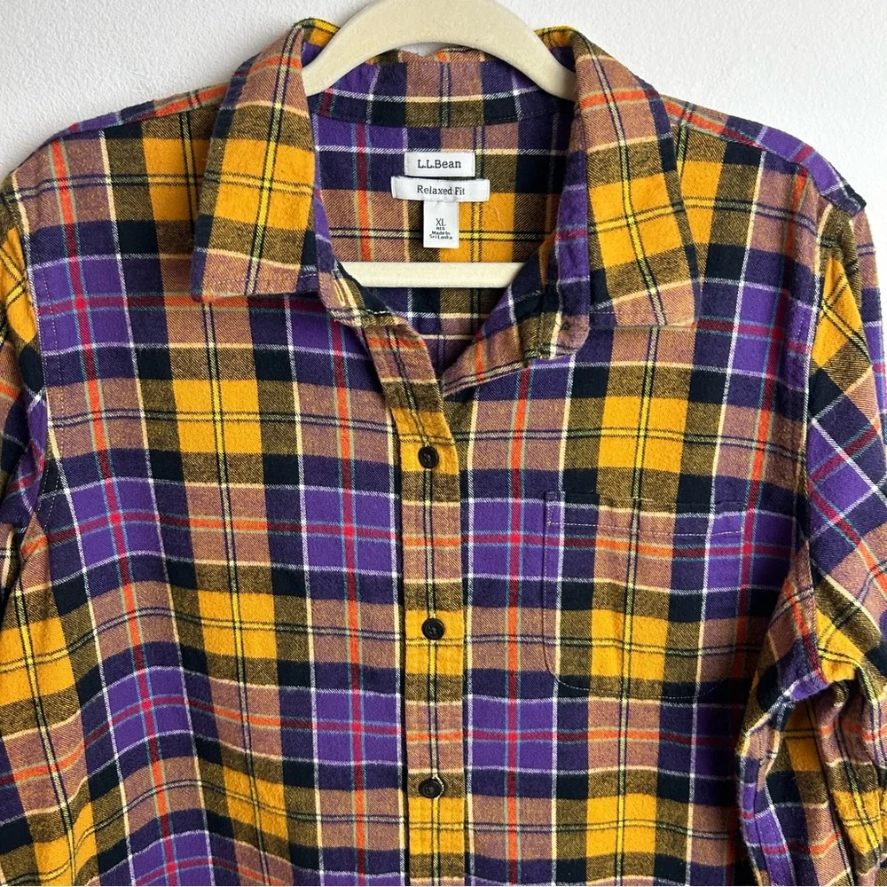 L.L. Bean Women's Scotch Plaid flannel shirt tartan pattern size: M/L - Picture 2 of 7
